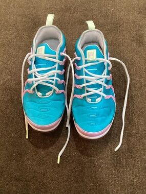 VM Kids Sneakers in Turquoise, Pink and White